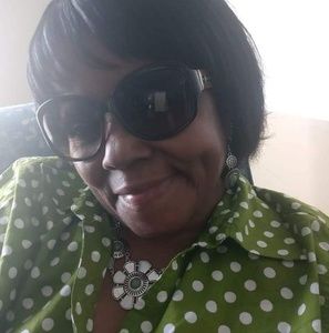 Meet your Posher, Joyce